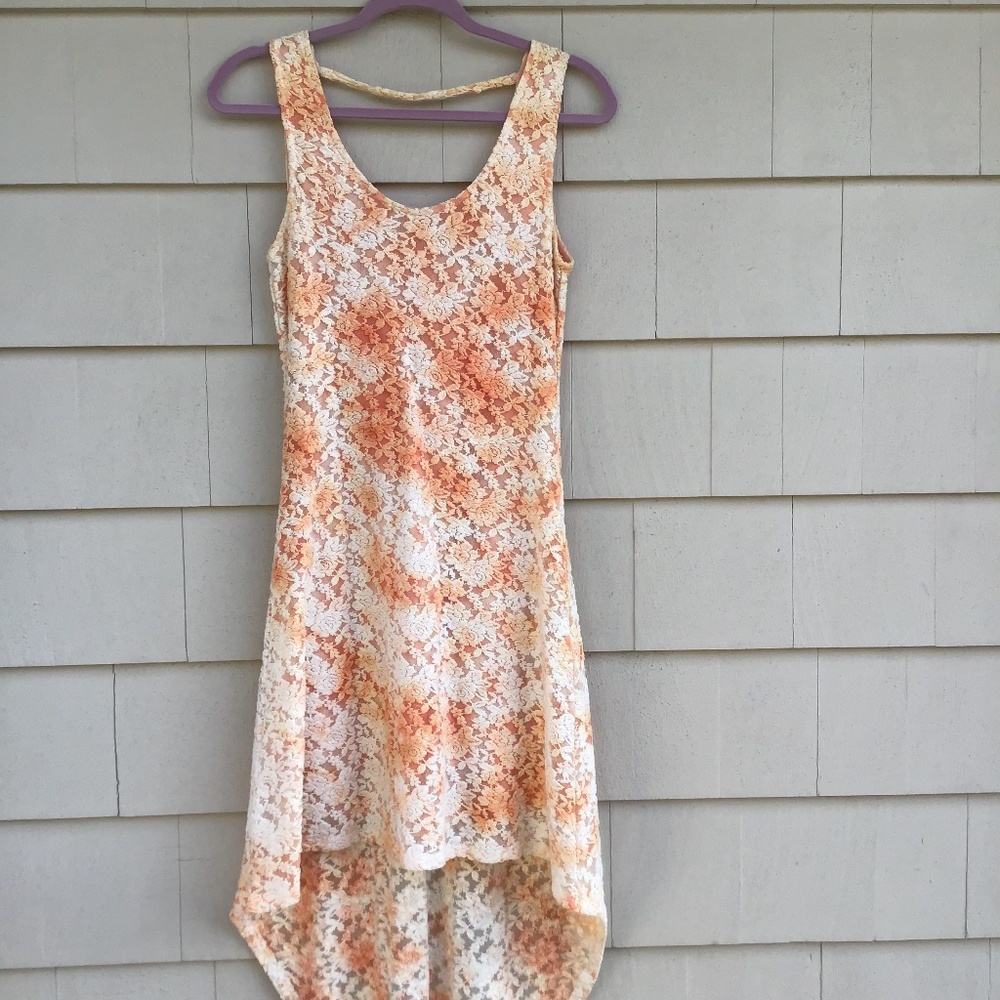 Pretty peach summer dress with lace with liner and extended back